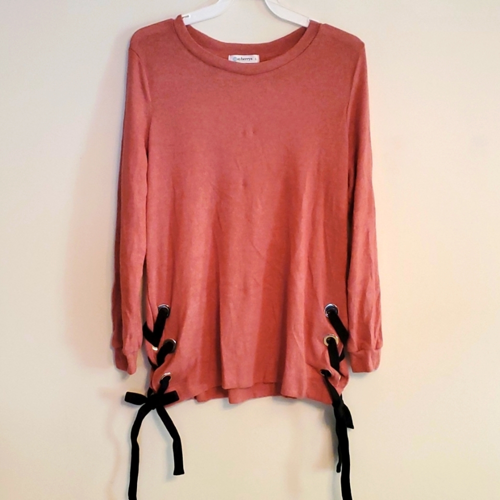 Mayberry Women's Blush Top with Lace Detail